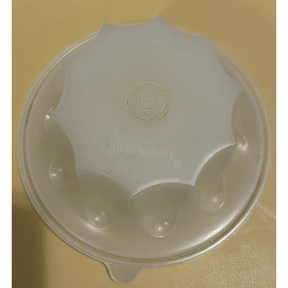 Vintage Tupperware Jello/Bunt Mold w/Lid 1201-2 Mint Green 3 pieces - Picture 2 of 5